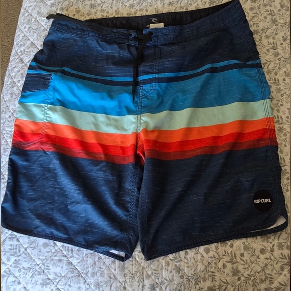 Rip Curl Men's Multicolor Swim Shorts - Picture 1 of 7